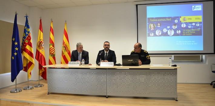 La Policia Local celebra 30 anys d’Educació Vial en una sessió formativa amb exalumnes del projecte 
