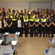 Es lliuren els diplomes i insígnies del Curs intensiu de Mediació Policial en l’acte de cloenda de la formació