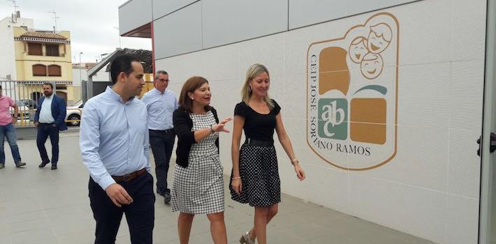 Bonig visita el José Soriano en la ronda “per a conéixer la realitat educativa valenciana”