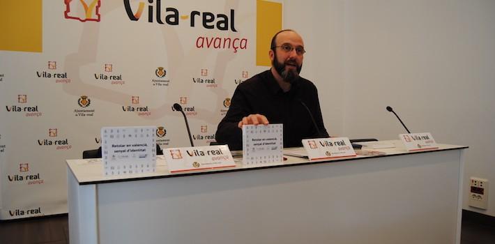 Una campanya de retolació en valencià facilitarà al sector hostaler set plaques amb termes per al dia a dia