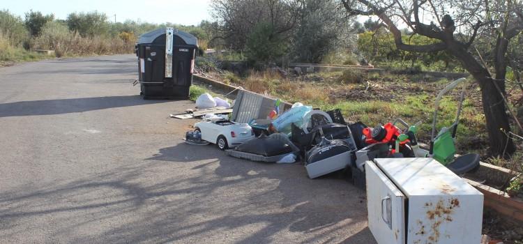 El PP es fa ressò del malestar dels veïns dels ‘masets’ per la recollida de fem