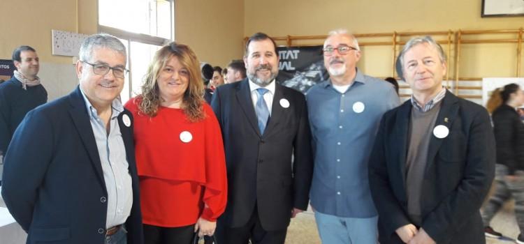 El col·legi Santa Maria celebra la I Fira de la Ciència i rep la visita de Mónica Mañas, Eduardo Pérez i Alejandro Amposta
