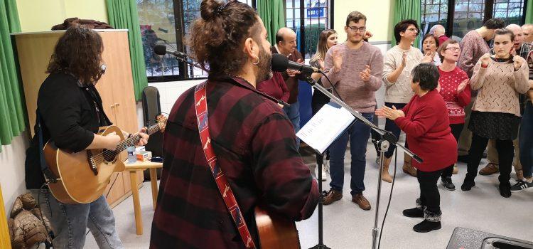 La residència de discapacitats psíquics celebra el 20é aniversari amb una jornada amb música i activitats