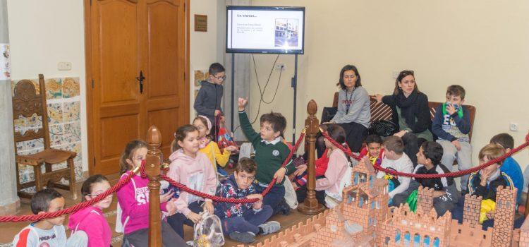 Vila-real inaugura la mostra ‘La ciutat emmurallada’, una rèplica en grans dimensions de la vila medieval