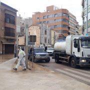 Agricultors locals se sumen com a voluntaris en els treballs de desinfecció de carrers  