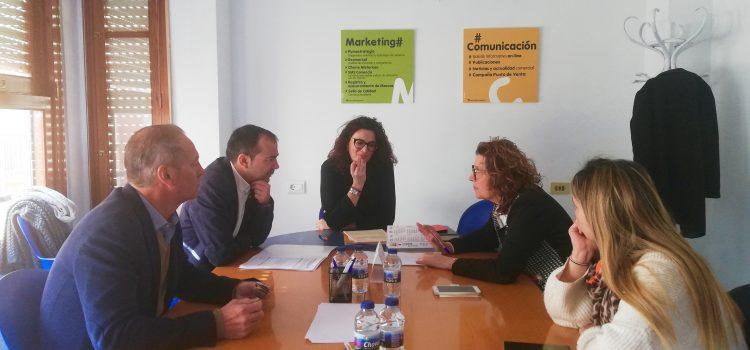 El regidor d’Economia es reuneix amb la nova presidenta d’Ucovi, Carmen Gil Catalá