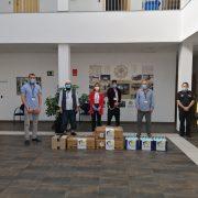 L’Associació Cultural Islàmica dóna material sanitari per a les forces de seguretat