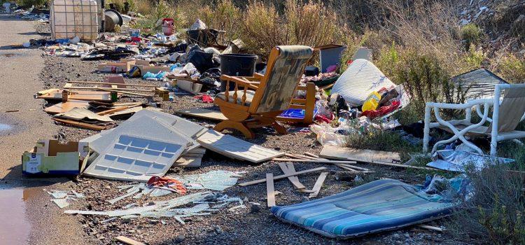 Compromís denuncia abocadors il·legals en la zona d’horta i exigeix més neteja 