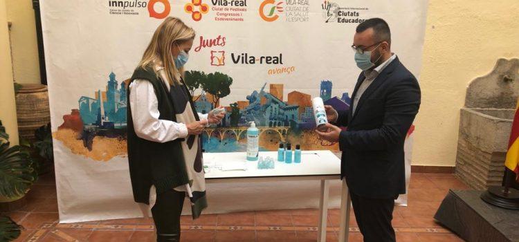 4.000 esprais desinfectants i 12.000 màscares per a reforçar la prevenció de la covid en els centres educatius