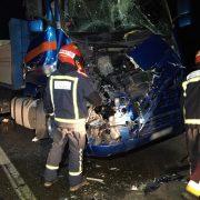 Accident de trànsit entre dos camions amb persones atrapades en la N-340