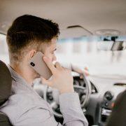 La Policia Local adverteix sobre les distraccions al volant