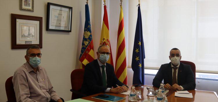 Benlloch signa el préstec de 3,1 milions d’euros amb l’entitat financera