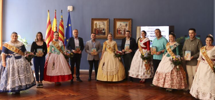 Vila-real homenatja les corts d’honor pel 75é aniversari de reines i dames de les festes