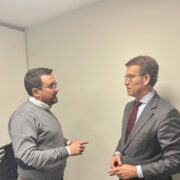 Casabó trasllada a Feijoó la seua preocupació per la indústria de la ceràmica