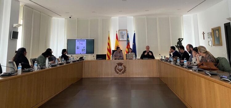 Vila-real fomentarà la indumentària tradicional en les festes patronals en suport dels costums locals