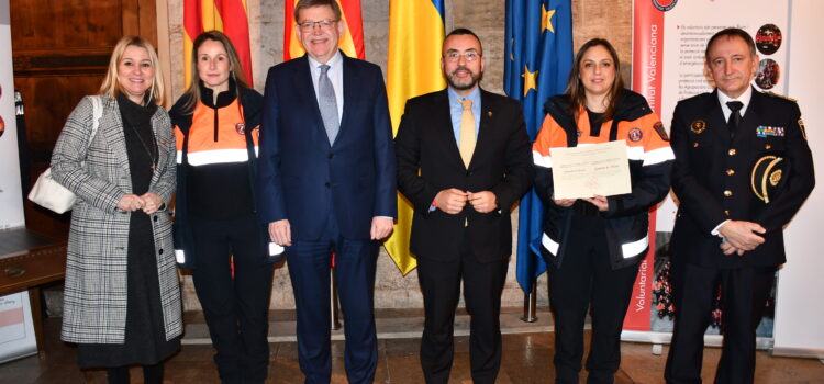 El cos de Protecció Civil de Vila-real rep una distinció de la Generalitat pel seu treball