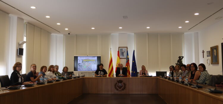 Benlloch es reuneix amb les entitats socials per avançar en la creació de l’espai inclusiu