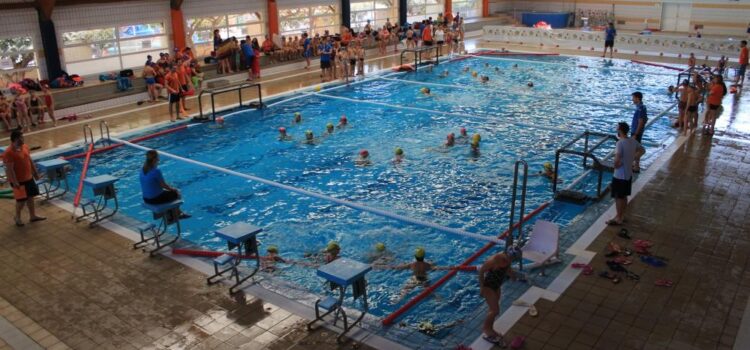 Vila-real renova els equips de deshumidificació de la piscina Yurema Requena