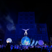 Vila-real encén l’esperit del Nadal amb un espectacle i l’encesa de l’enllumenat