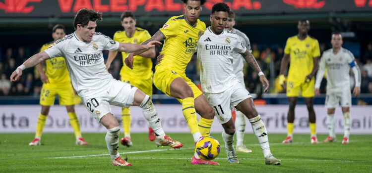 Un Real Madrid més precís en l’àrea contrària ix victoriós del camp d’un combatiu Villarreal (1-2)