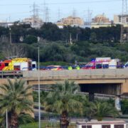 Els bombers intervenen en un accident de cotxe a Vila-real