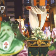 Dimecres Sant amb processons i trasllats de confraries