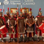 La Confraria de la Puríssima Sang presenta deu nous uniformes de la Guàrdia Romana