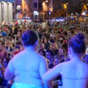 Èxit de participació al XXII Macrosopar de pa i porta amb més de 2.000 veïns i veïnes