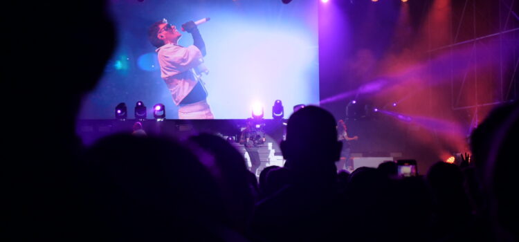 Abraham Mateo encén Vila-real amb l’inici de la seua nova gira