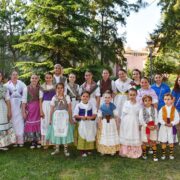Les Rosarieres brillen en la 60a Cavalcada de les Festes de Sant Pasqual