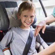 El cinturó i els sistemes infantils, claus per a salvar vides en la carretera