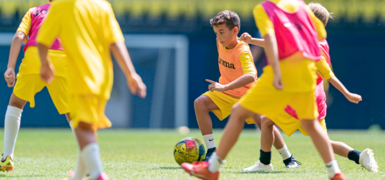 El Villarreal CF organitza un campus de futbol a l’Estadi de la Ceràmica per a xiquets i xiquetes de 5 a 17 anys
