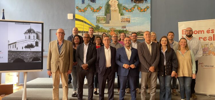 Vila-real enalteix la seua identitat amb la revista Font i una obra artística al Gran Casino