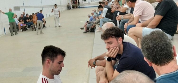 La partida va ser per a De la Vega amb un 60-55