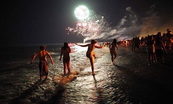 La Policia Local fa una crida a la responsabilitat durant la nit de Sant Joan