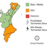 Risc alt d’incendis forestals i possibilitat de tempestes seques en diverses comarques