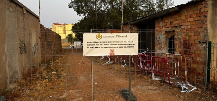 Vila-real actua per seguretat i tanca l’accés a les cases en ruïna del barri del Progrés