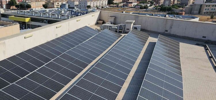 Vila-real aposta per l’energia solar en la seu judicial amb una nova planta fotovoltaica