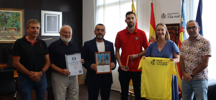 Vila-real reconeix els joves esportistes Martí Torregrossa i Sergio Romero pels seus èxits internacionals