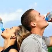 La Policia Local recomana hidratar-se per a previndre colps de calor