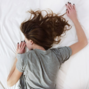 Nit tranquil·la i calorosa amb cels despejats i temperatures suaus