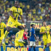 El Villarreal trenca el malefici i s’estrena amb un històric triomf a l’Estadi de la Cerámica (2-0)