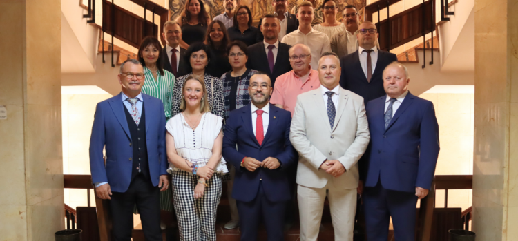 Vila-real rep la delegació de Michalovce en una recepció institucional