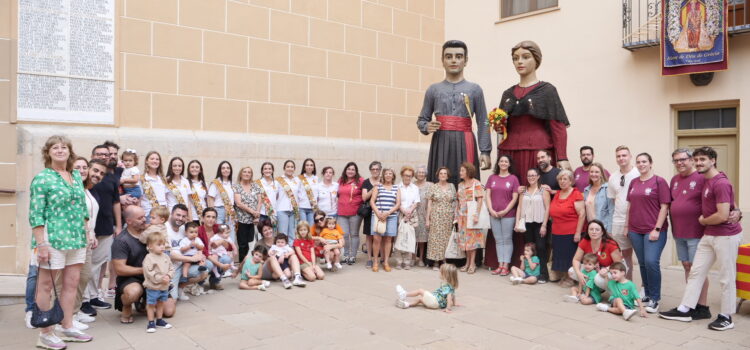 Vila-real celebra una exitosa trobada de Gràcies i bessons amb el repartiment d’orxata i fartons