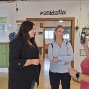 Vila-real torna a les aules amb una visita de la regidora d’Educació al CEIP Carlos Sarthou 