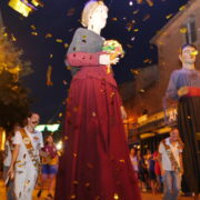 Gegants i música omplin de festa els carrers de la Vila