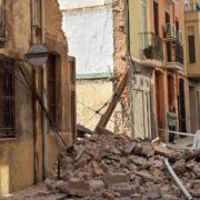 Susto a Vila-real: dues cases s’ensorren al carrer Santa Clara