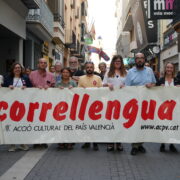 Vila-real celebra el Correllengua cívic per a commemorar el 9 d’Octubre