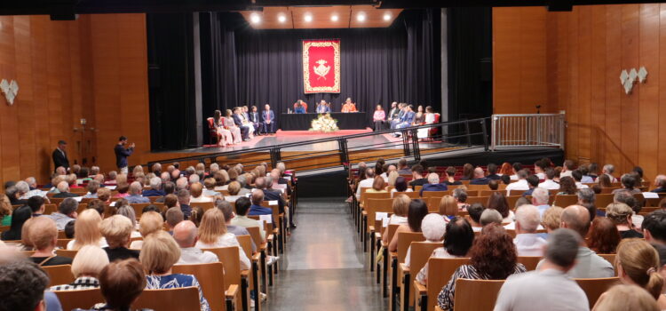 Vila-real homenatja a les parelles que porten 50 anys juntes en 2025