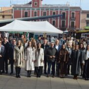 La corporació municipal mostra el seu suport als participants a la Fira de Santa Caterina